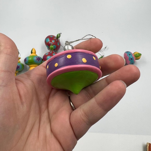 Bright Colorful Christmas Ornaments Tops Green Yellow Purple Resin Wood Feel - Picture 6 of 9